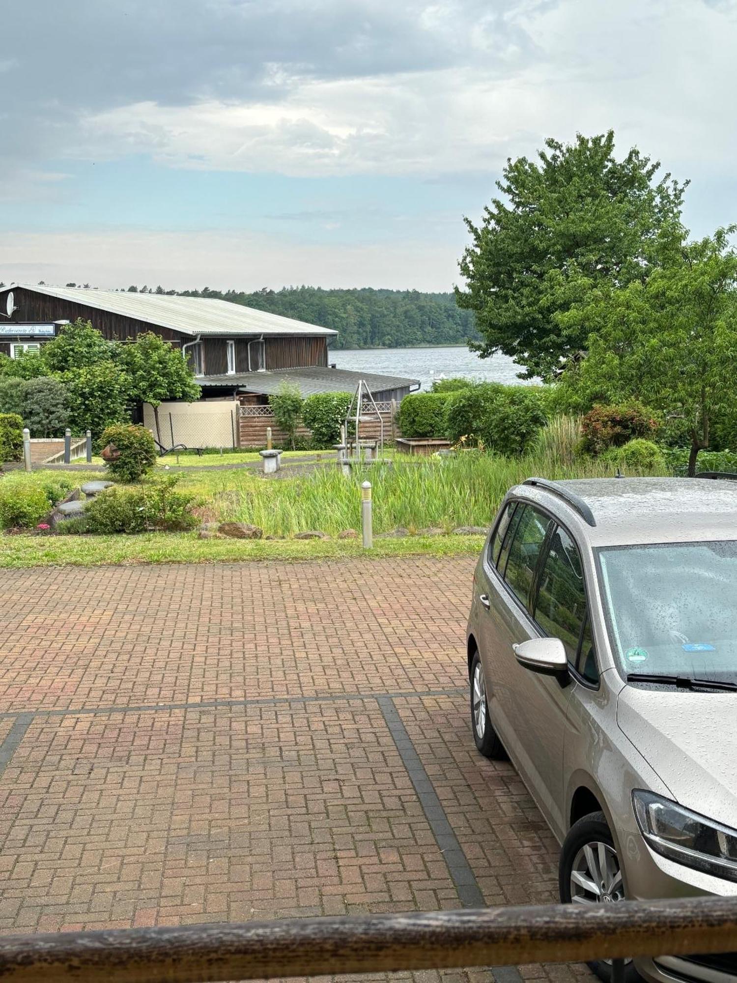 Einraumapartment Im Erdgeschoss Mit Seeblick Rheinsberg Exterior foto